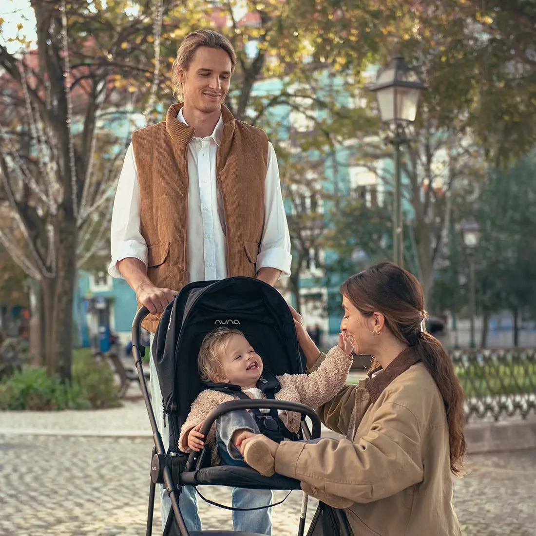 Nuna Ixxa™ Next Lightweight Dual-facing Stroller