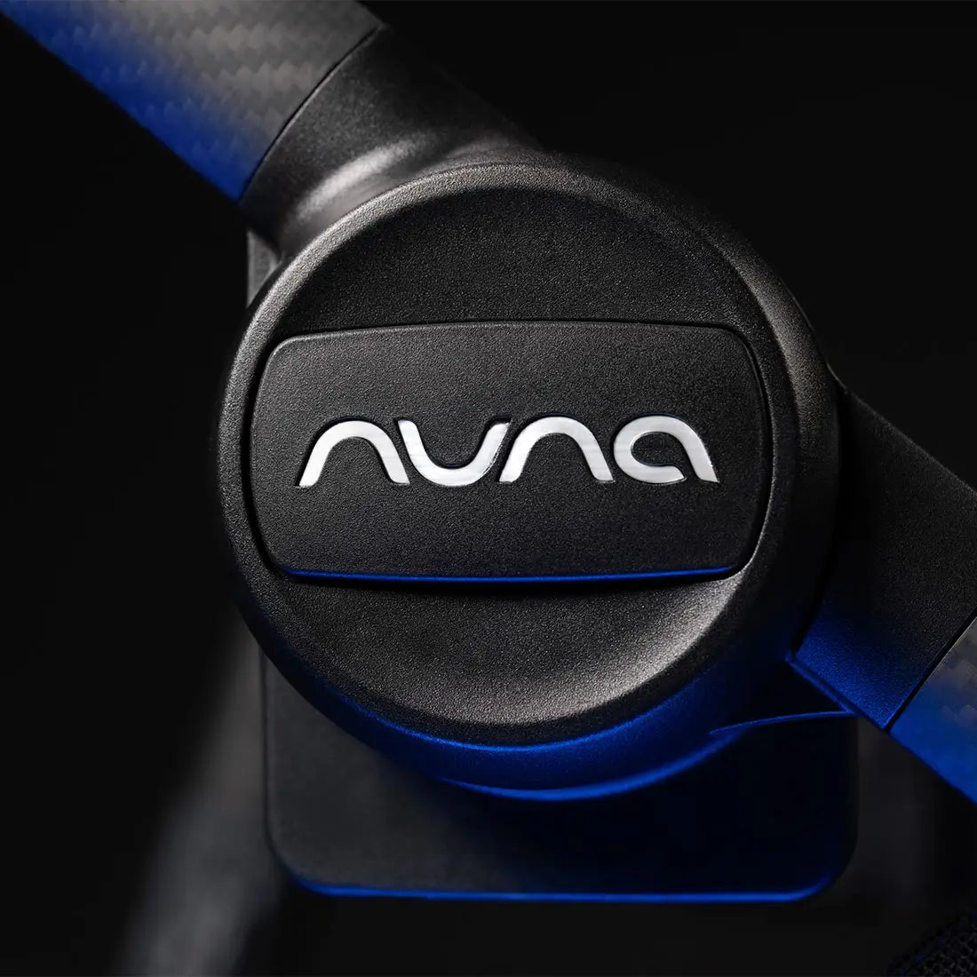 Nuna SWIV™ BMW Collection